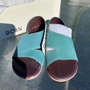 NIB Roan by Bed Stu Irie Leather Flat Sandals W6 Moss with white stitching